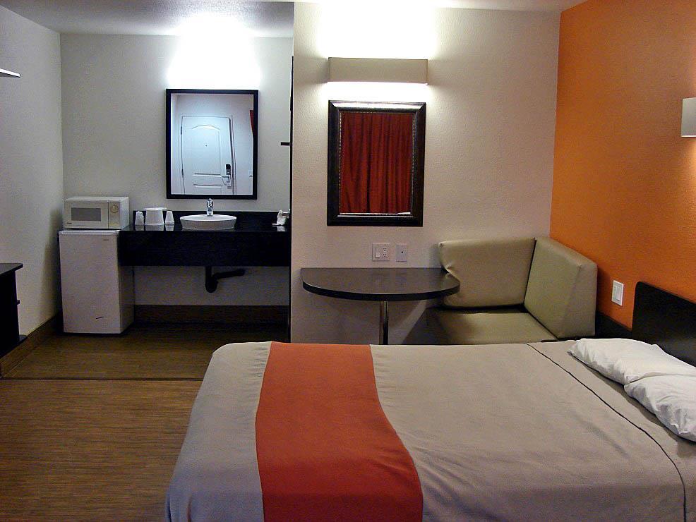 Motel 6 Bell Gardens Phòng bức ảnh