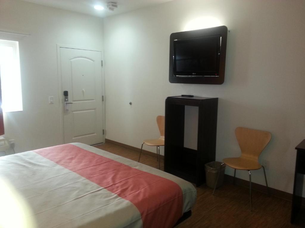 Motel 6 Bell Gardens Phòng bức ảnh